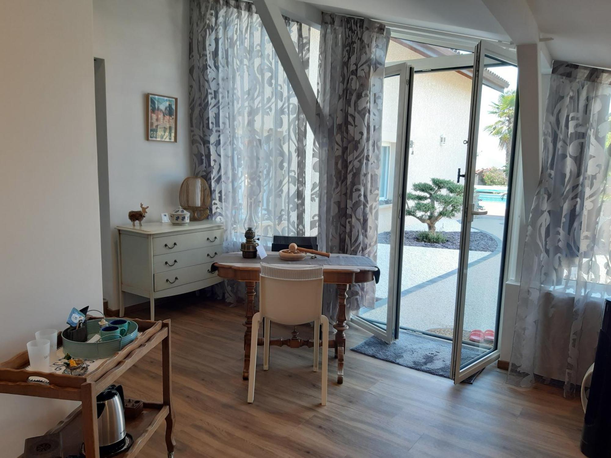 Un Petit Coin De Paradis A Haute Jarrie Εξωτερικό φωτογραφία